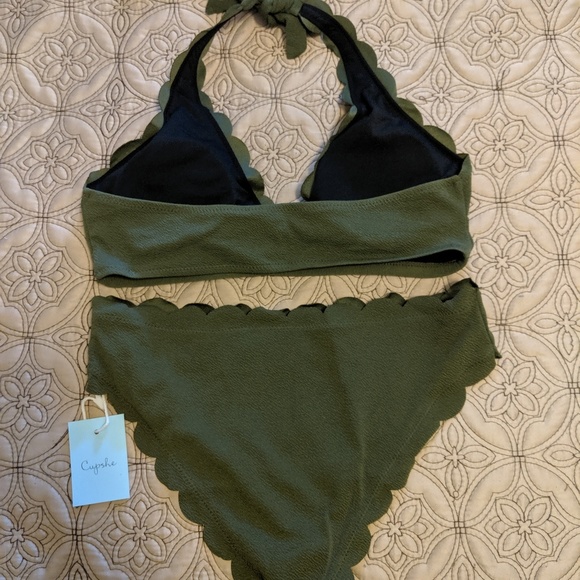 Cupshe Two Piece Bathing Suit - New with tags! - Picture 3 of 7